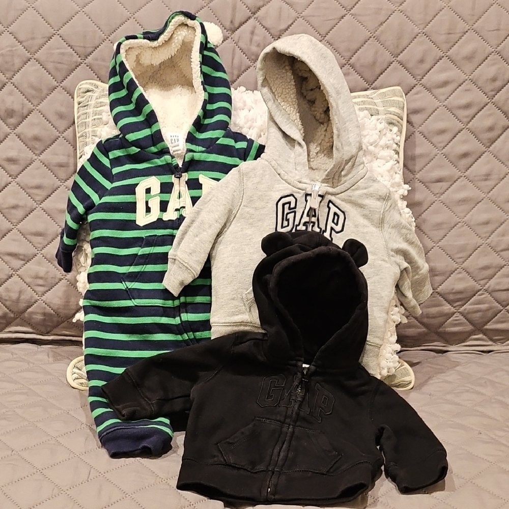 GAP Green and Gray Sweatshirts & Hoodies Set